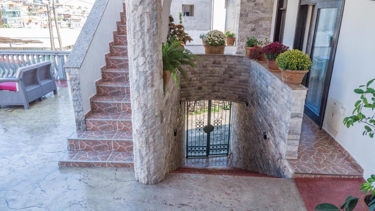 Apartments Ishmi In Center Of Ulcinj Ngoại thất bức ảnh