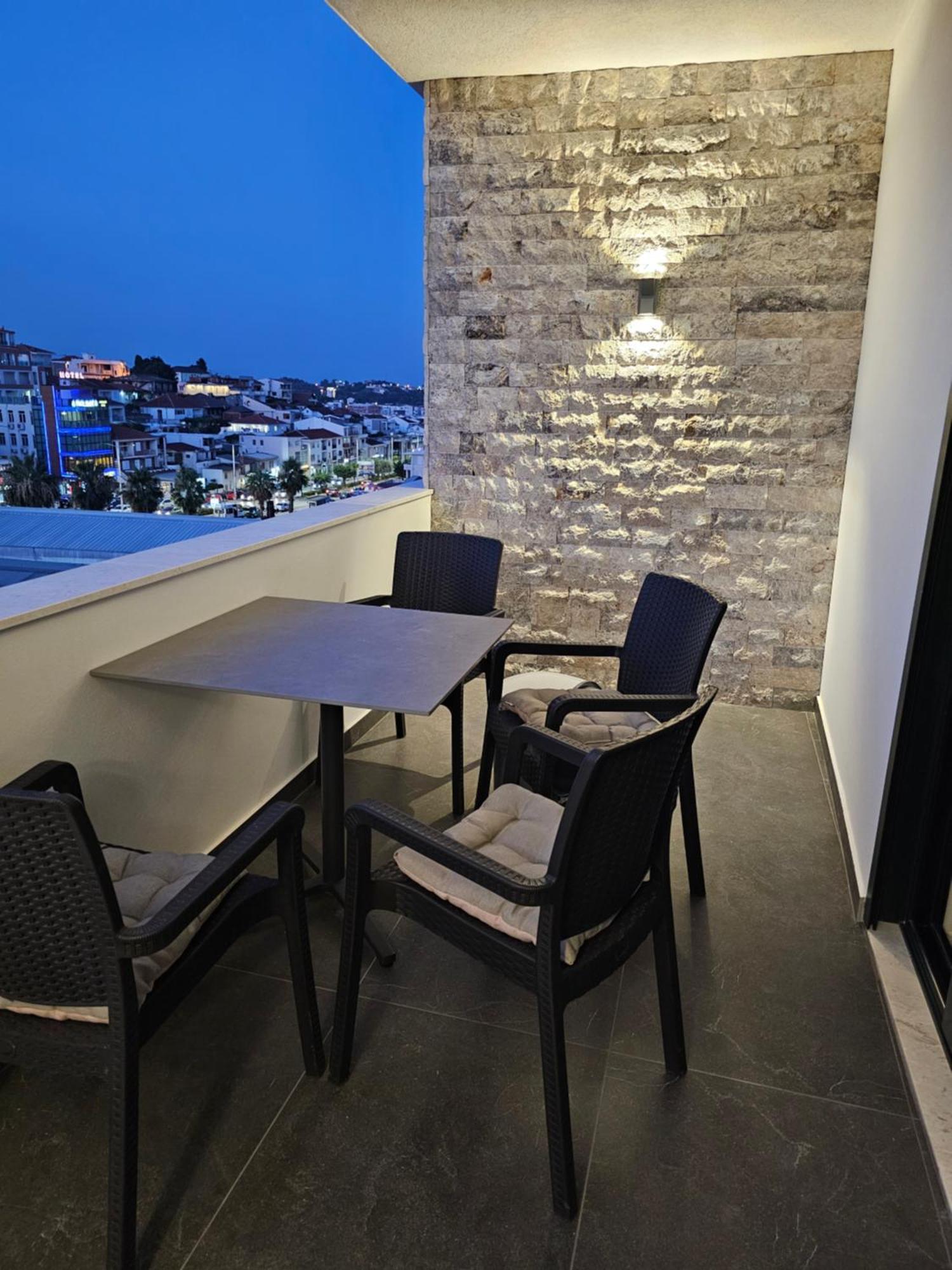 Apartments Ishmi In Center Of Ulcinj Ngoại thất bức ảnh