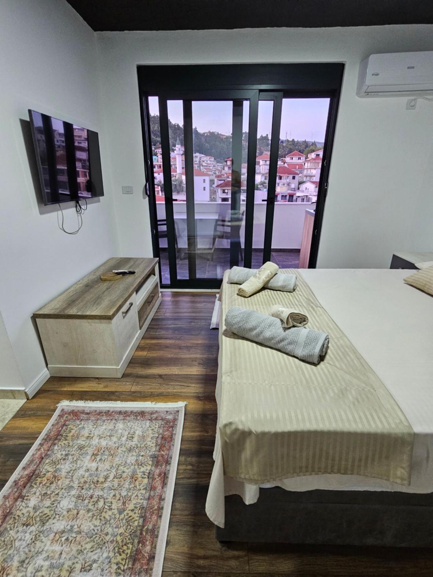 Apartments Ishmi In Center Of Ulcinj Ngoại thất bức ảnh