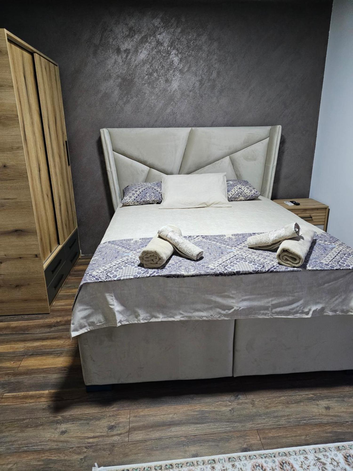 Apartments Ishmi In Center Of Ulcinj Ngoại thất bức ảnh