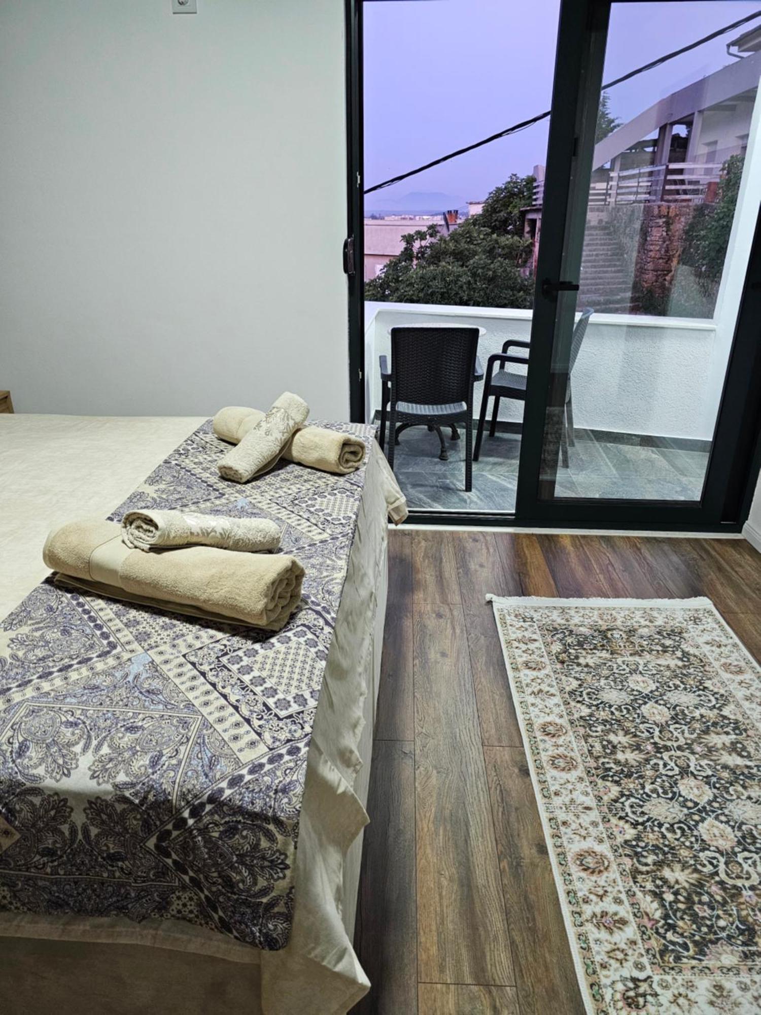 Apartments Ishmi In Center Of Ulcinj Ngoại thất bức ảnh