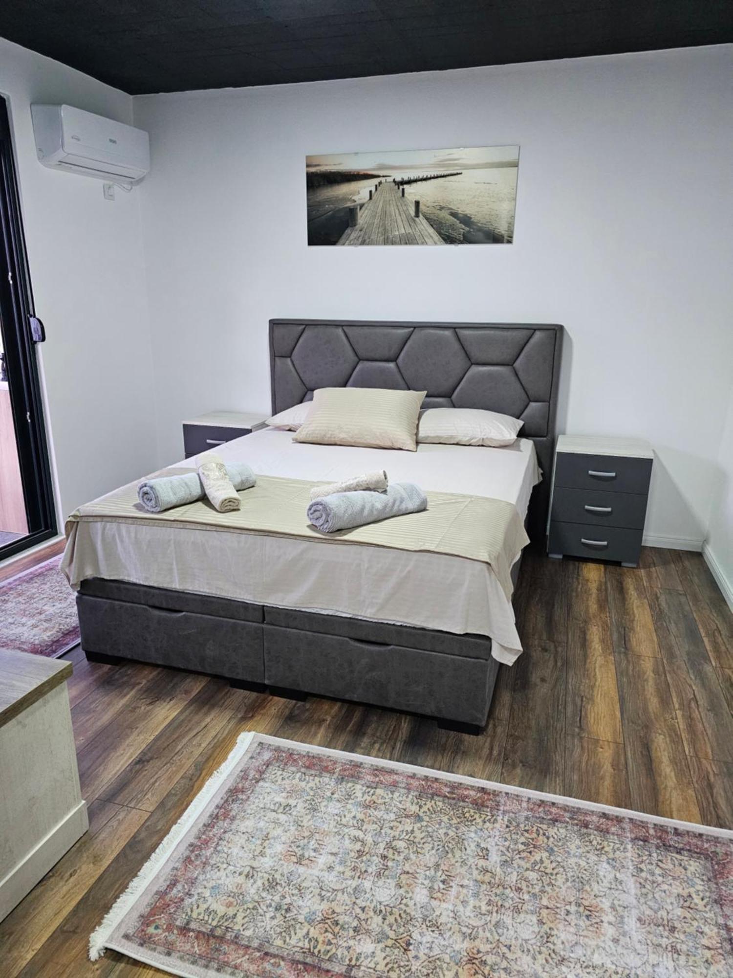 Apartments Ishmi In Center Of Ulcinj Ngoại thất bức ảnh