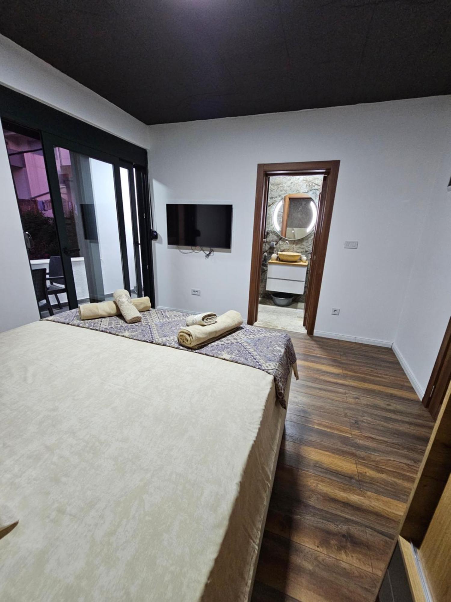Apartments Ishmi In Center Of Ulcinj Ngoại thất bức ảnh